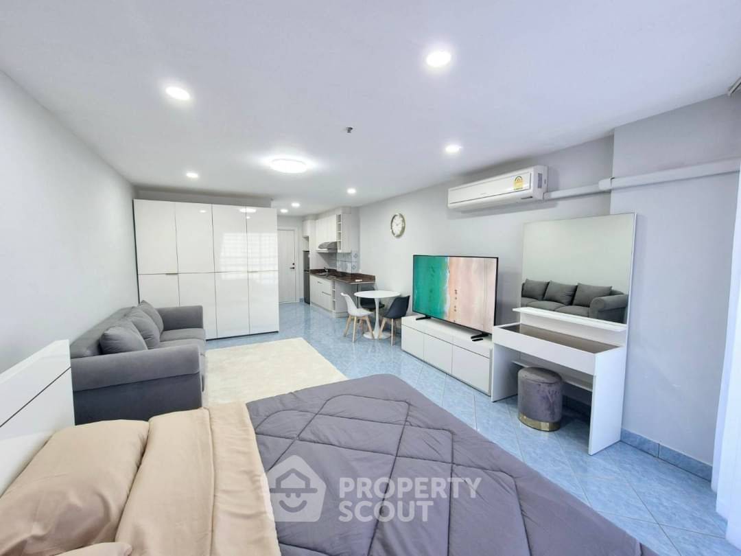 picture 1-BR Condo at View Talay 2 Condominium Jomtien close to Pattaya South (ID 1928372) - 1/7