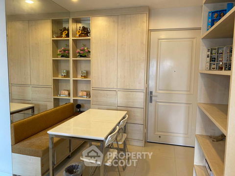 2-BR Condo at Q House Sathorn near BTS Krung Thon Buri (ID 654946)