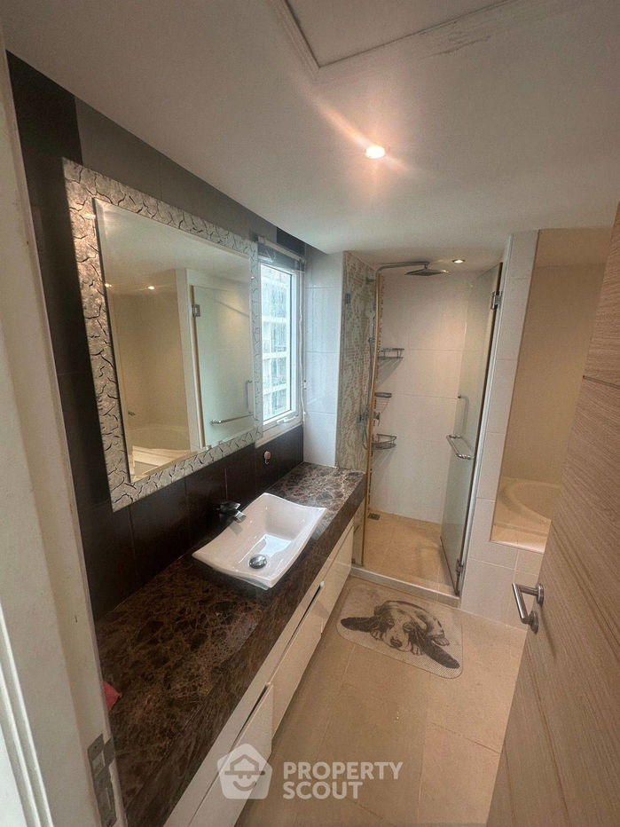 picture 2-BR Condo at Sunset Boulevard Residence 2 close to Phratamnak (ID 2092815) - 6/10