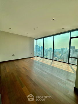 3-BR Condo at Q1 Sukhumvit near BTS Nana (ID 2018375)