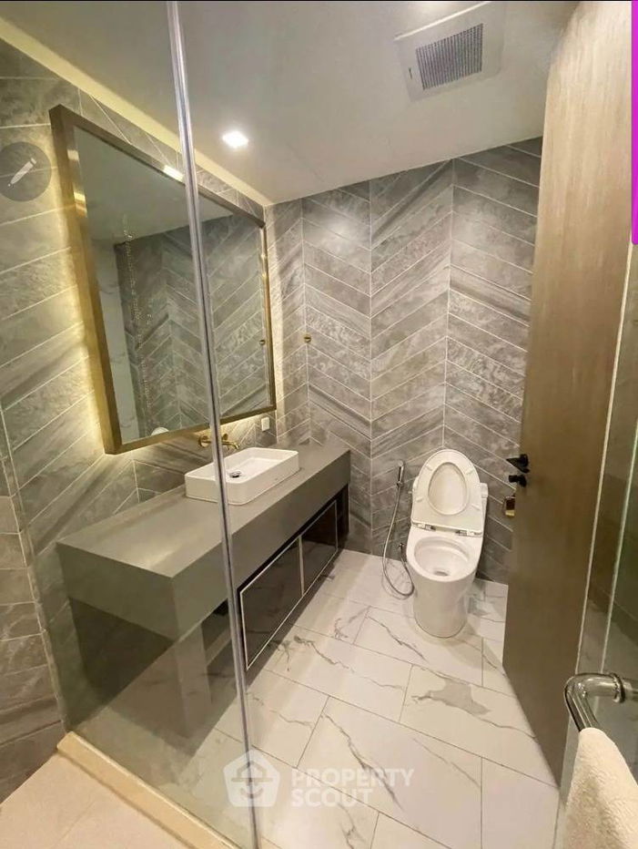 รูป คอนโด 3-ห้องนอน ที่ มีลเลอร์ สุขุมวิท 40 ใกล้ BTS เอกมัย (ID 2012500) - รูปที่ 7/8