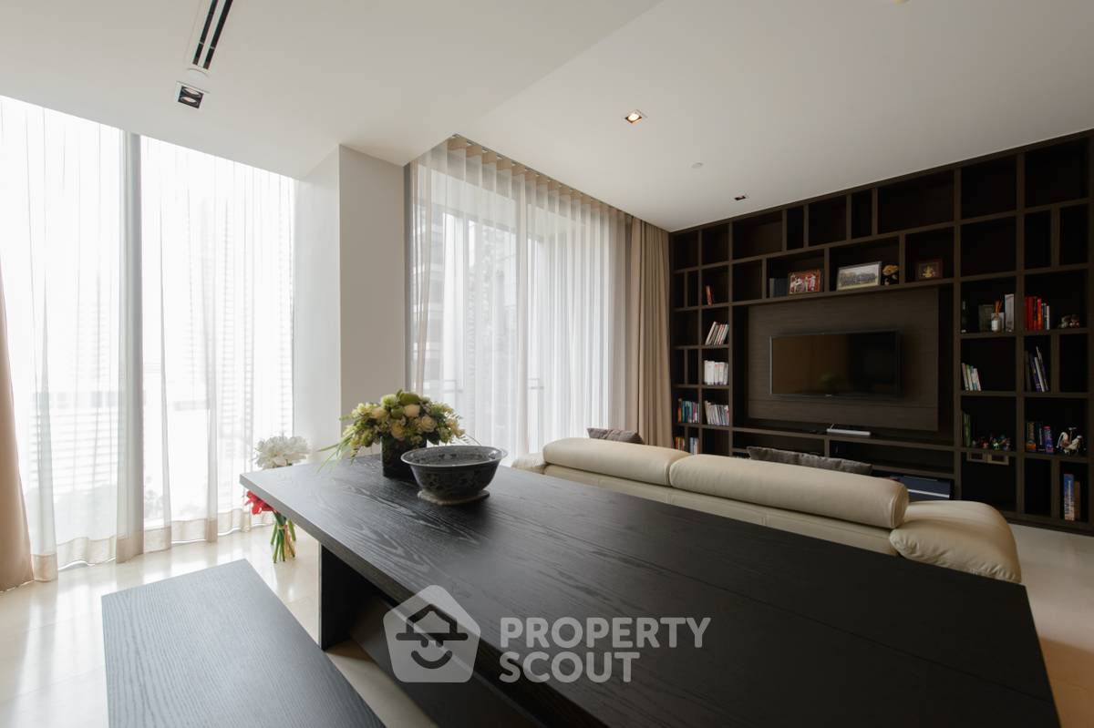 picture 2-BR Condo at Saladaeng Residences near MRT Si Lom (ID 426278) - 12/19