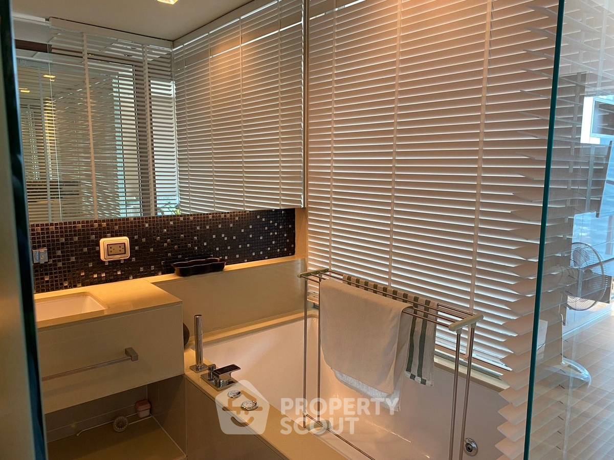 picture 1-BR Condo at The Address Sathorn near BTS Saint Louis (ID 1891596) - 4/10
