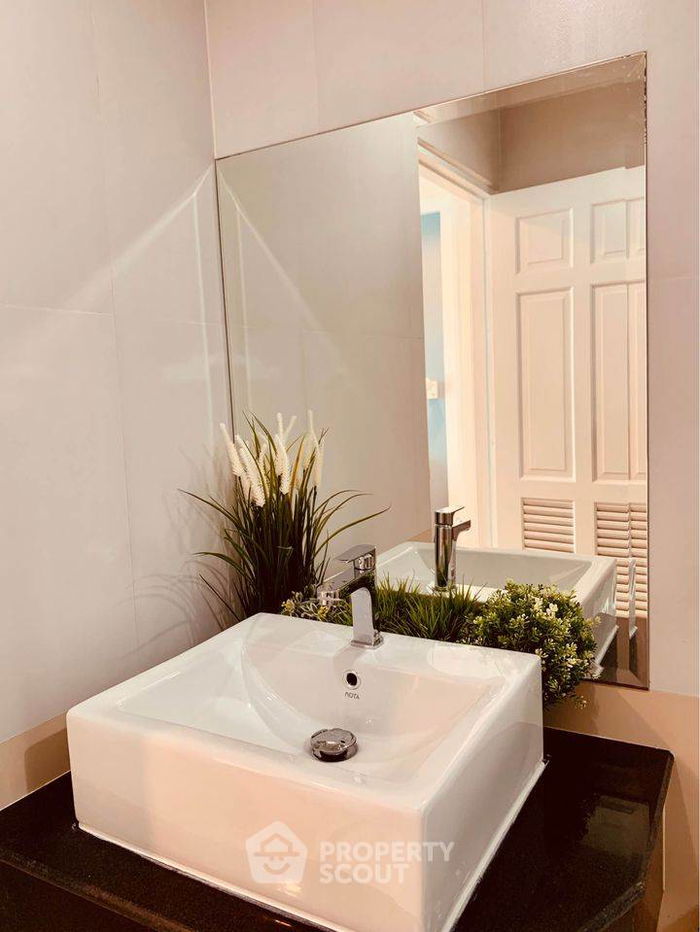 picture 2-BR Condo at Sukhumvit Living Town near MRT Phetchaburi (ID 476297) - 22/24