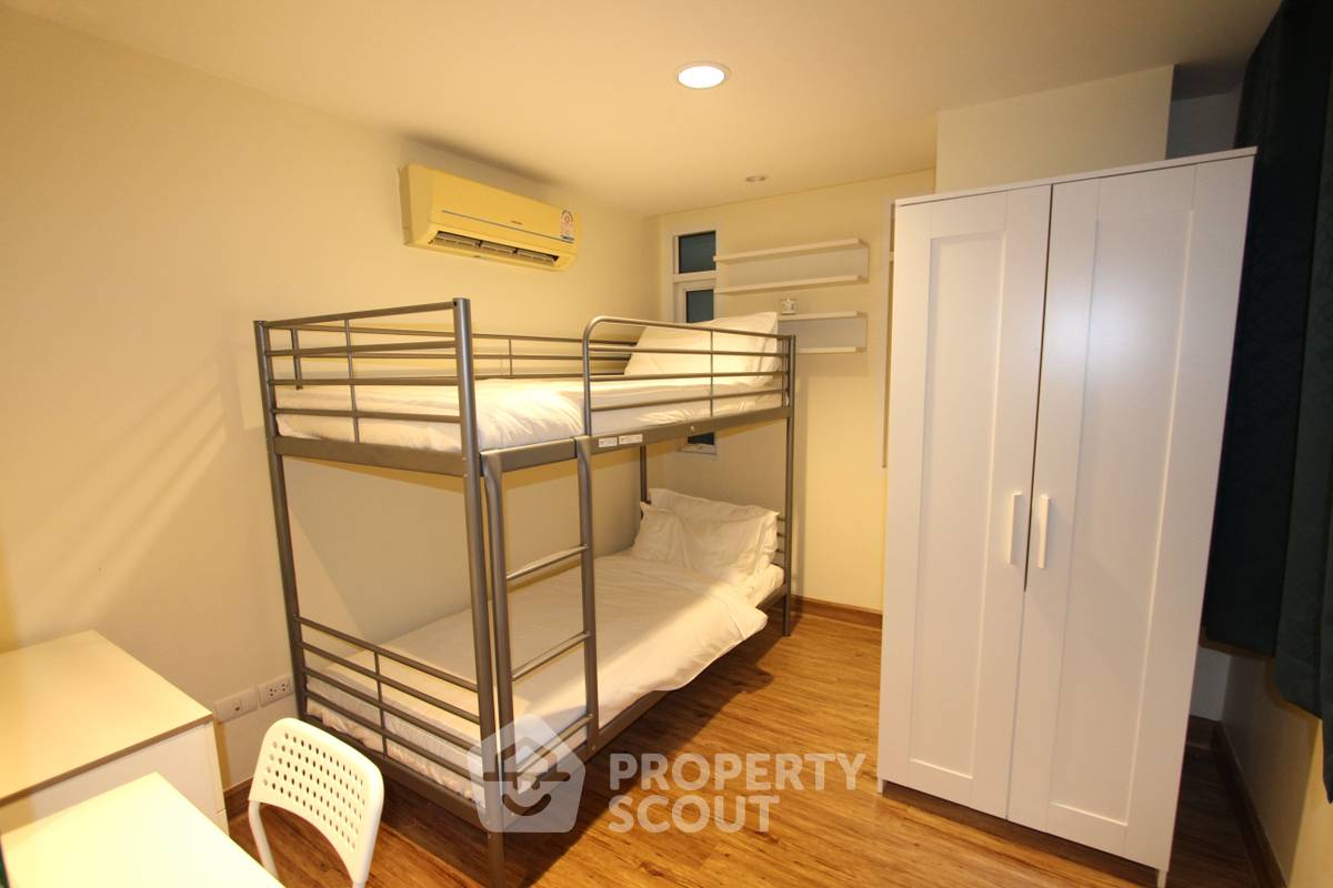 picture 2-BR Condo at J.W. Boulevard Srivara Condominium in Phlapphla (ID 1174744) - 4/10