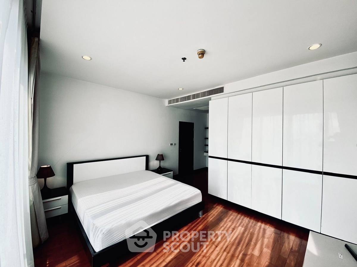 picture 2-BR Condo at The Prime11 Sukhumvit Condominium near BTS Nana (ID 385048) - 2/6