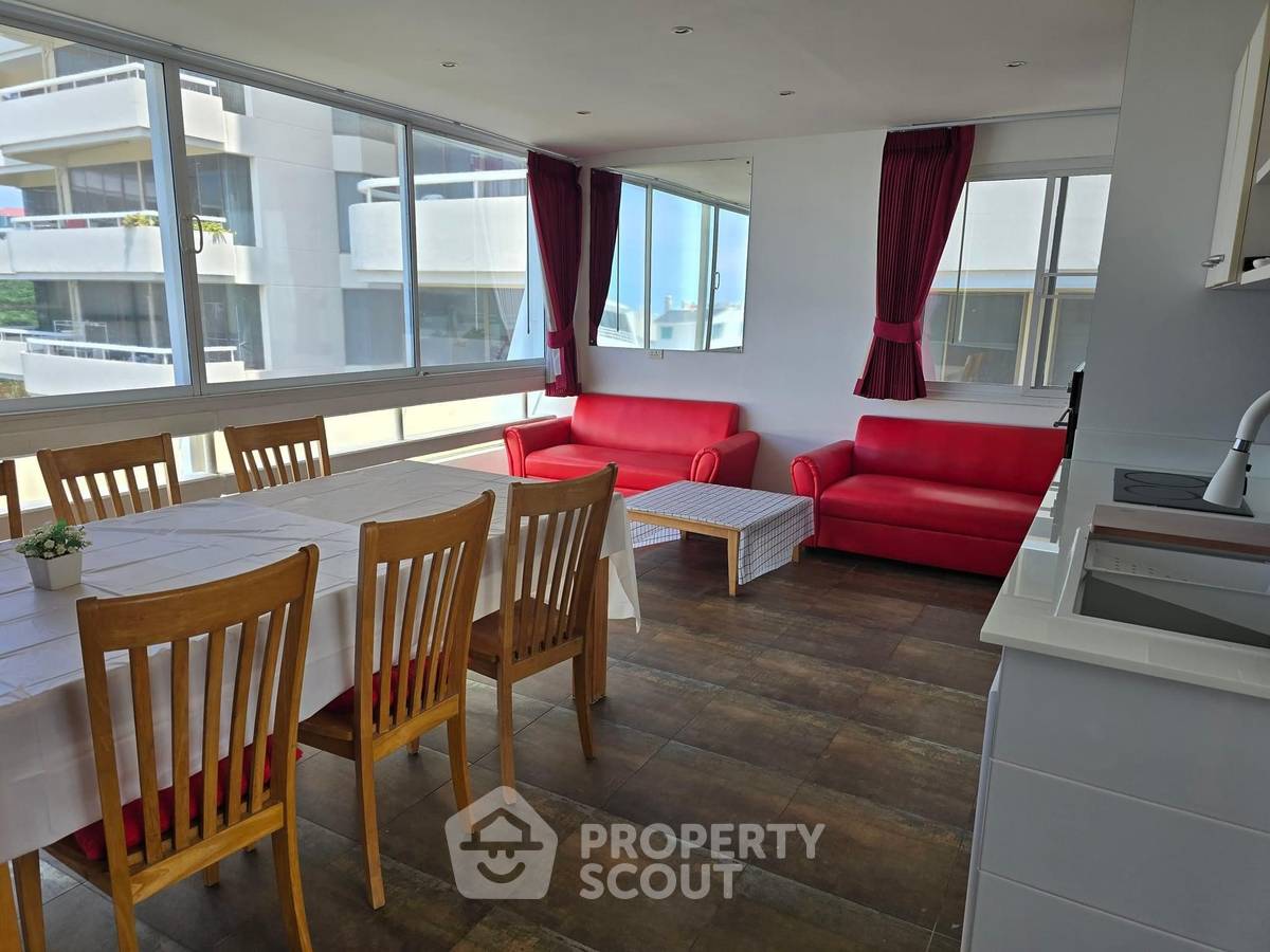 picture 4-BR Condo at Chom Talay Resort Condominium close to Pattaya (ID 1885768) - 9/30