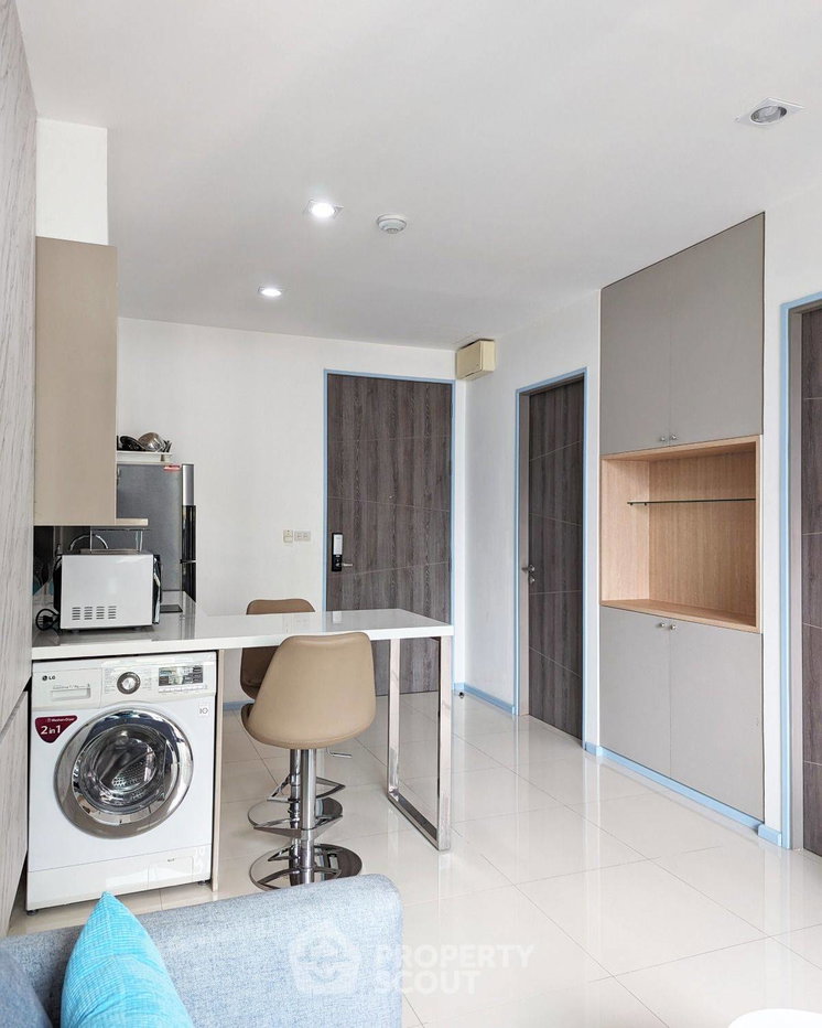 รูป คอนโด 1-ห้องนอน ที่ ทราเพโซ สุขุมวิท 16 ใกล้ MRT ศูนย์การประชุมแห่งชาติสิริกิติ์ (ID 1277884) - รูปที่ 2/10