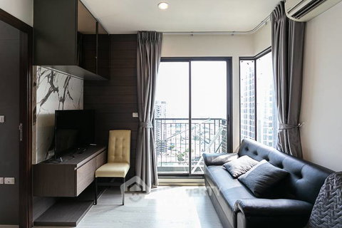 1-BR Condo at Rhythm Asoke near MRT Phra Ram 9 (ID 878400)