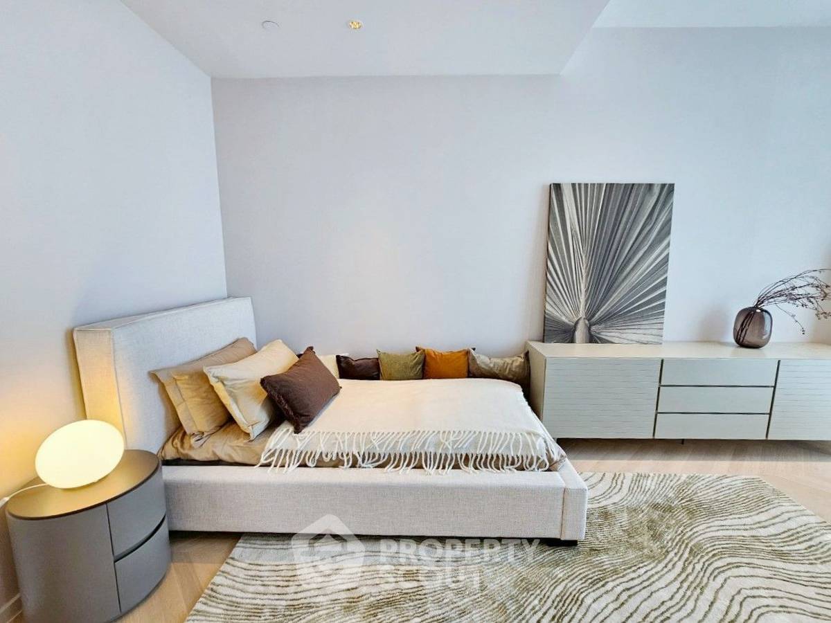 picture 3-BR Condo at Four Seasons Private Residences Bangkok near BTS Saphan Taksin (ID 2187250) - 12/17