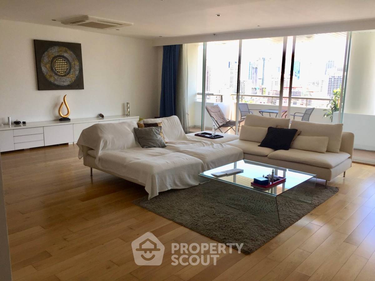 picture 4-BR Condo at Kallista Mansion near ARL Makkasan (ID 515567) - 1/33