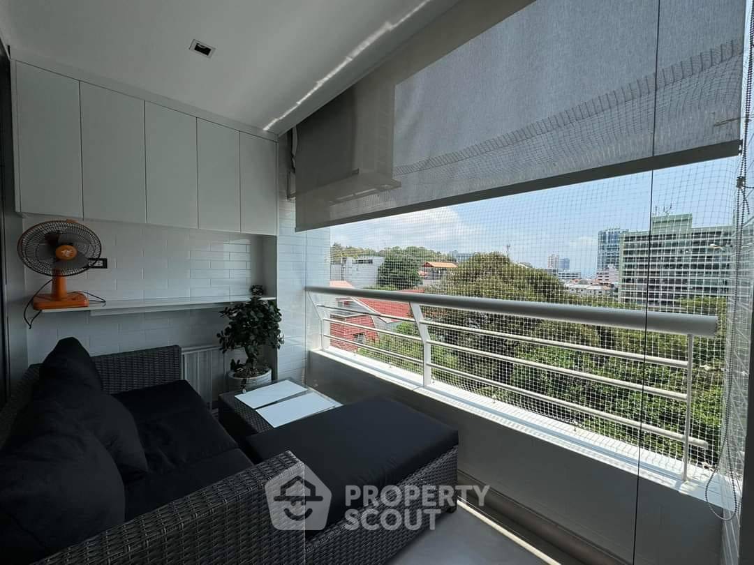 picture Studio Condo at Pattaya Hill Resort close to Phratamnak (ID 1900927) - 2/5