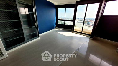 Condos for sale Rama 3 Road : 4-BR Condo at Supalai Casa Riva close to Thanon Tok (ID 1893767)