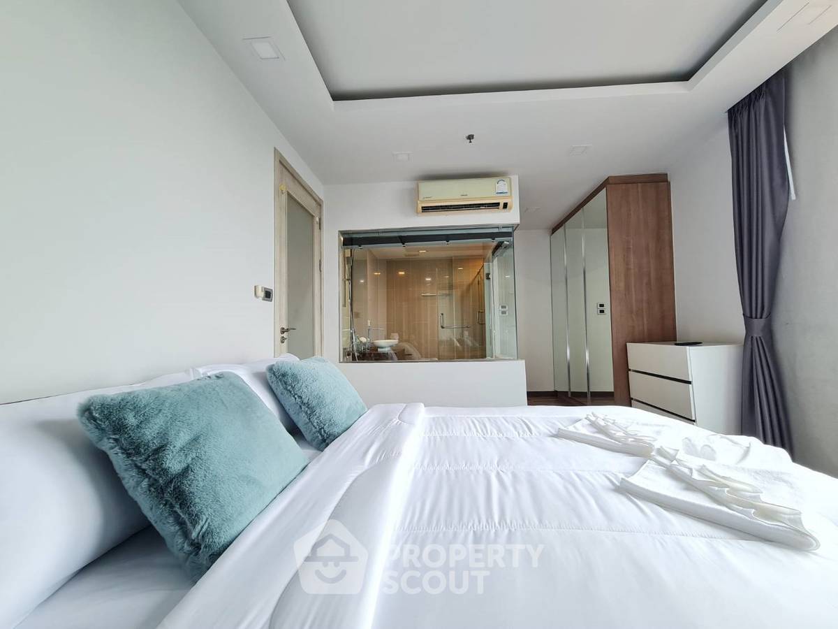 picture 2-BR Condo at The Peak Towers close to Phratamnak (ID 2137090) - 8/10