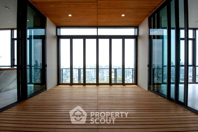 Condos for sale Golden Place Rama 9 : 3-BR Condo at The Monument Thonglo close to Thong Lo (ID 1295356)