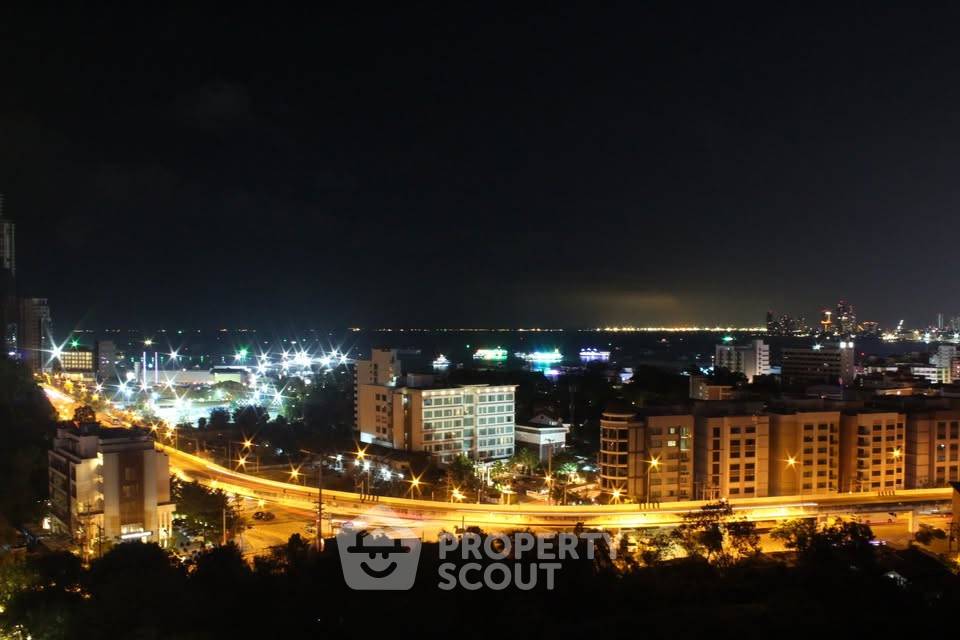 picture 1-BR Condo at Unixx South Pattaya close to Phratamnak (ID 2169360) - 3/8