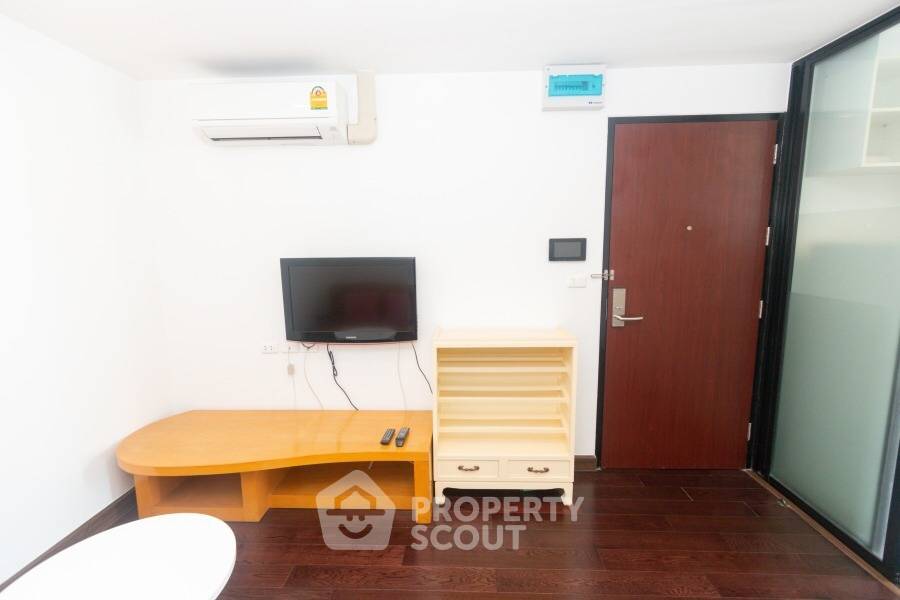 picture 2-BR Condo at Bangkok Feliz Sathorn - Taksin near BTS Krung Thon Buri (ID 2033878) - 9/12