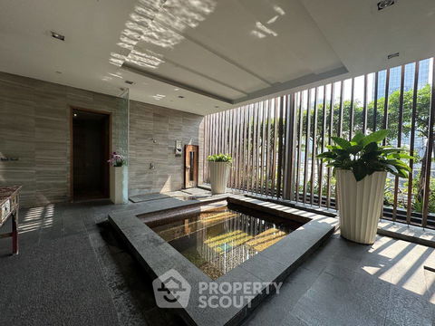2-BR Condo at 185 Rajadamri near BTS Ratchadamri (ID 2076583)