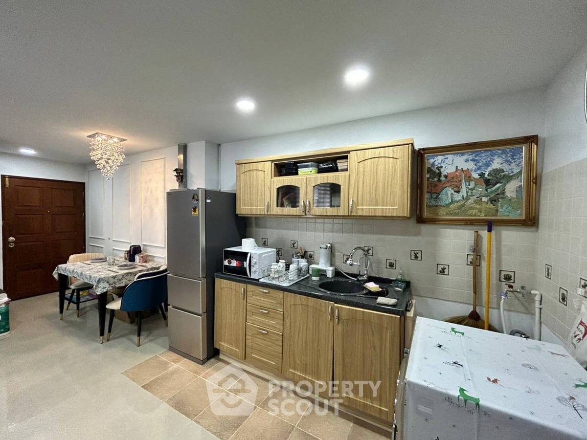 picture 2-BR Condo at Wittayu Complex near BTS Phloen Chit (ID 997267) - 4/15
