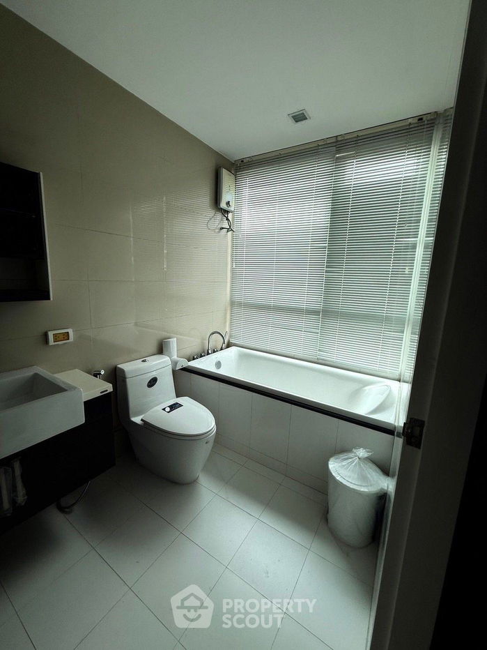 picture 2-BR Condo at The Bloom Sukhumvit 71 near BTS Phra Khanong (ID 2057502) - 10/14