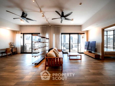 Condos for rent : 4-BR 175 Sqm Condo At The Lofts Asoke Near MRT Phetchaburi (ID 2063321)