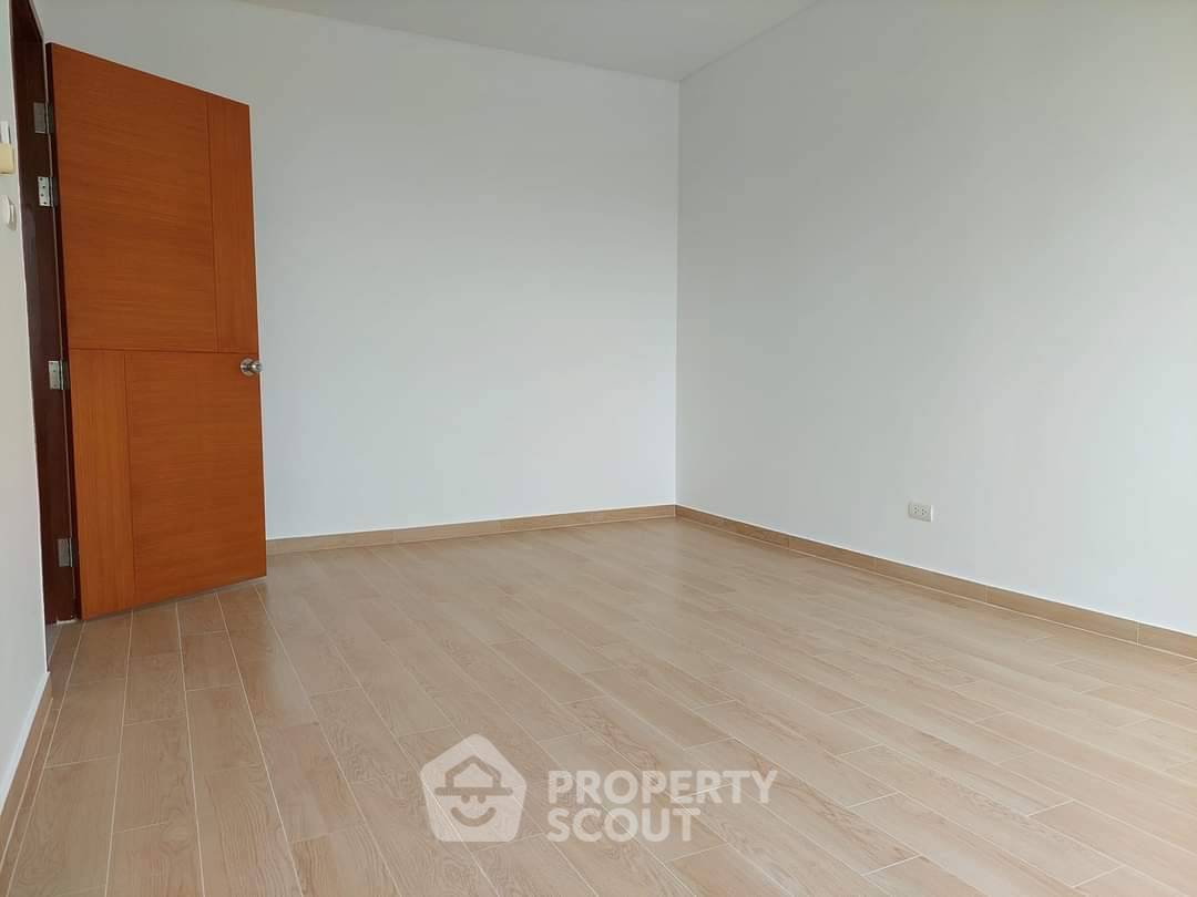 picture 1-BR Condo at Villa Sathorn near BTS Krung Thon Buri (ID 1441702) - 4/6