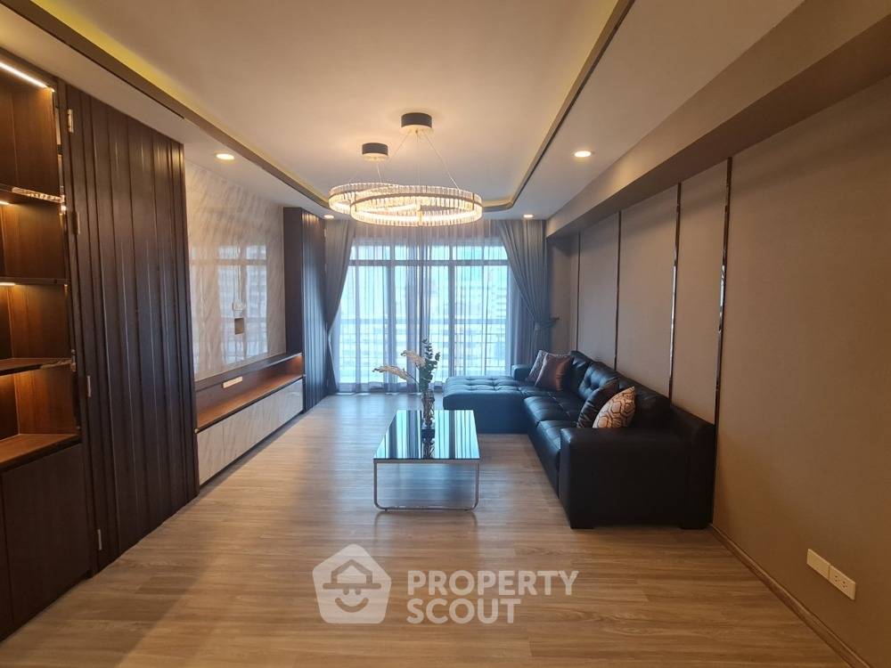 picture 3-BR Condo at Royal Castle Sukhumvit near BTS Phrom Phong (ID 438884) - 1/14