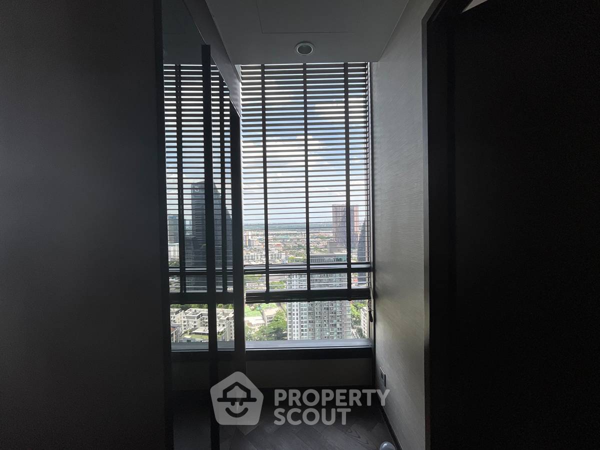 รูป คอนโด 2-ห้องนอน ที่ ดิ เอส อโศก ใกล้ MRT สุขุมวิท (ID 2168982) - รูปที่ 18/22