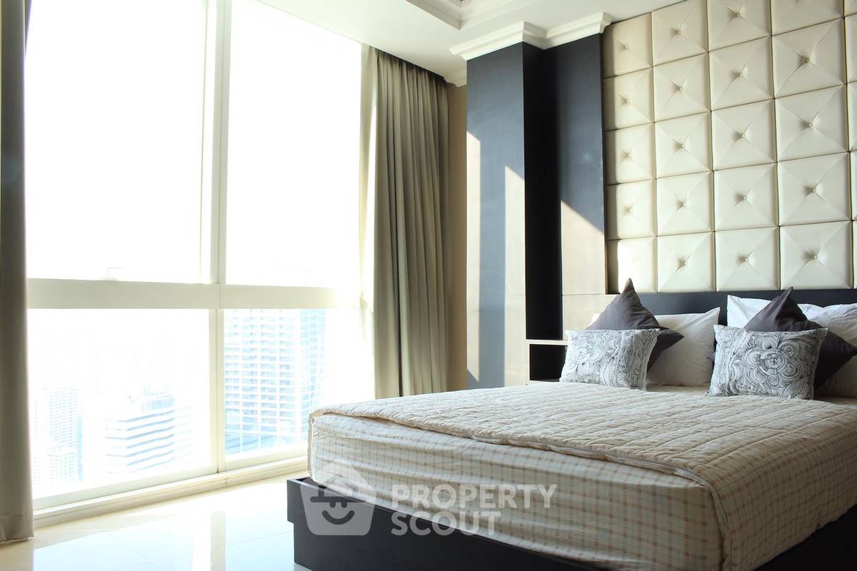 รูป คอนโด 4-ห้องนอน ที่ มิลเลนเนียม เรสซิเด้นส์ แอท สุขุมวิท คอนโดมิเนียม ใกล้ BTS พร้อมพงษ์ (ID 514623) - รูปที่ 12/15