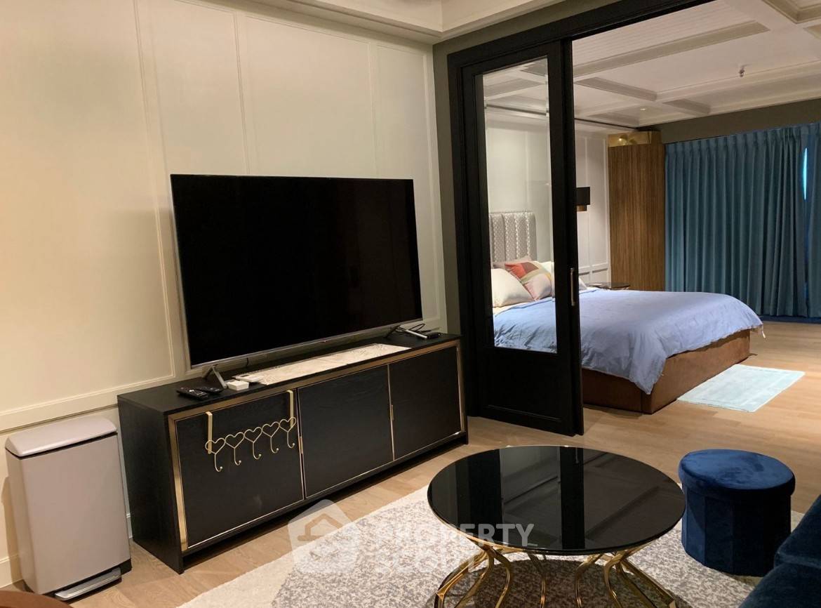 picture 2-BR Condo at Nusa State Tower Condominium near BTS Saphan Taksin (ID 2079191) - 2/18