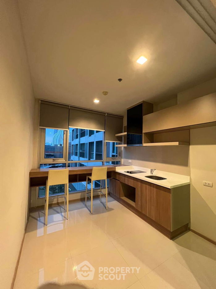 รูป คอนโด 1-ห้องนอน ที่ ริธึ่ม สาทร ใกล้ BTS สะพานตากสิน (ID 1176681) - รูปที่ 9/12