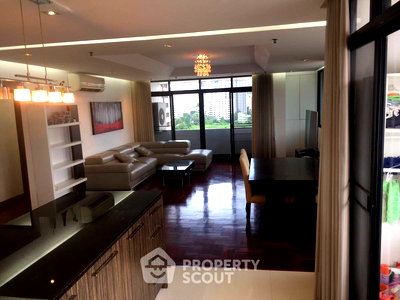 Condos for sale : 2-BR Condo at Baan Prompong Condominium near MRT Phetchaburi (ID 513167)