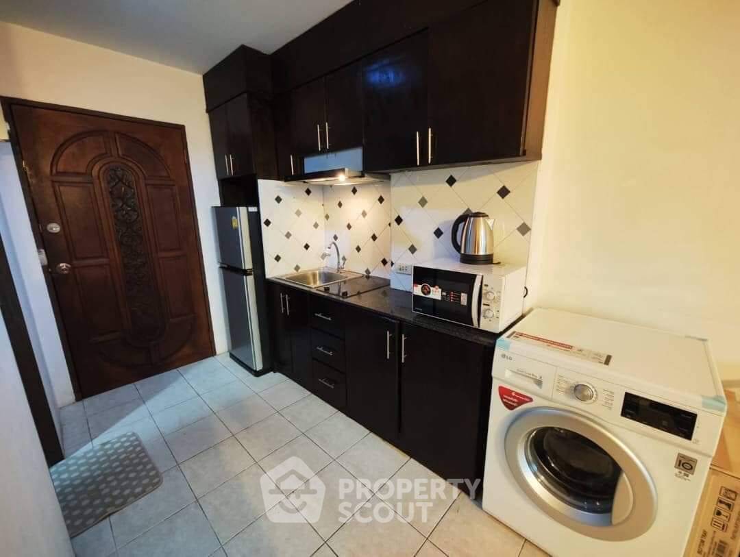 picture Studio Condo at View Talay 2 Condominium Jomtien close to Pattaya South (ID 997077) - 7/10