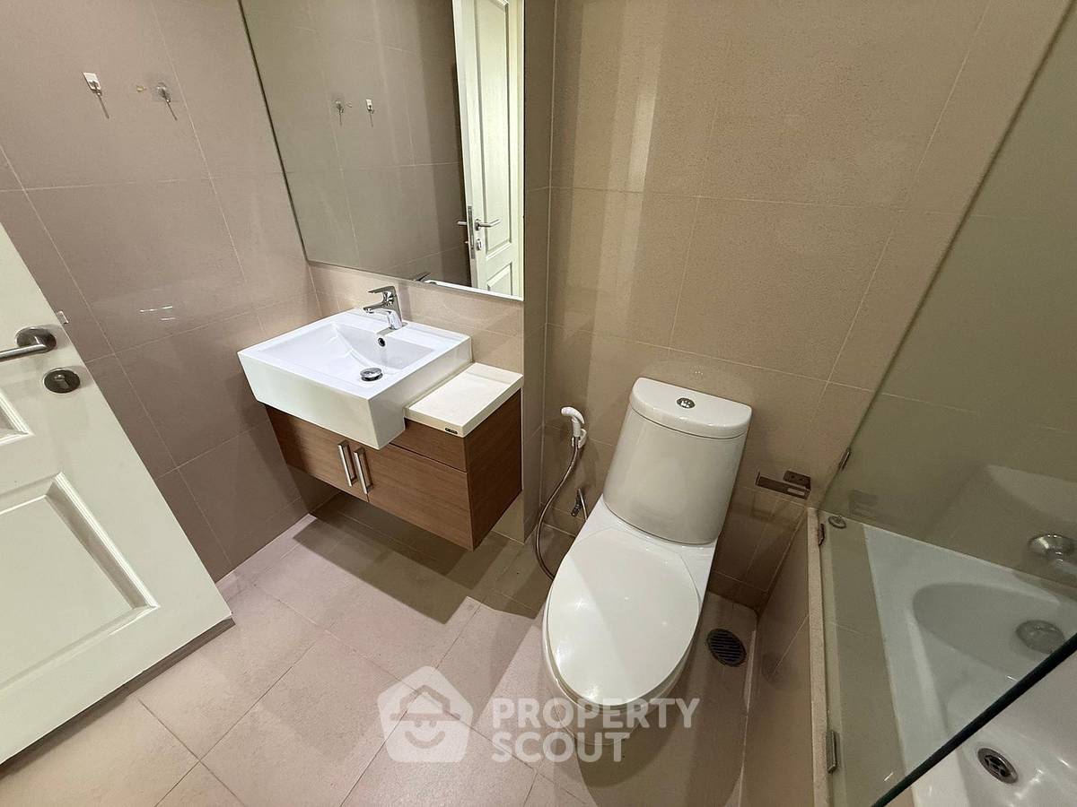 picture 2-BR Condo at Noble Refine Prompong near BTS Phrom Phong (ID 392836) - 16/16