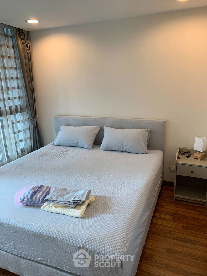 picture 1-BR Condo at Zenith Place Sukhumvit 42 Condominium near BTS Ekkamai (ID 749525) - 2/10