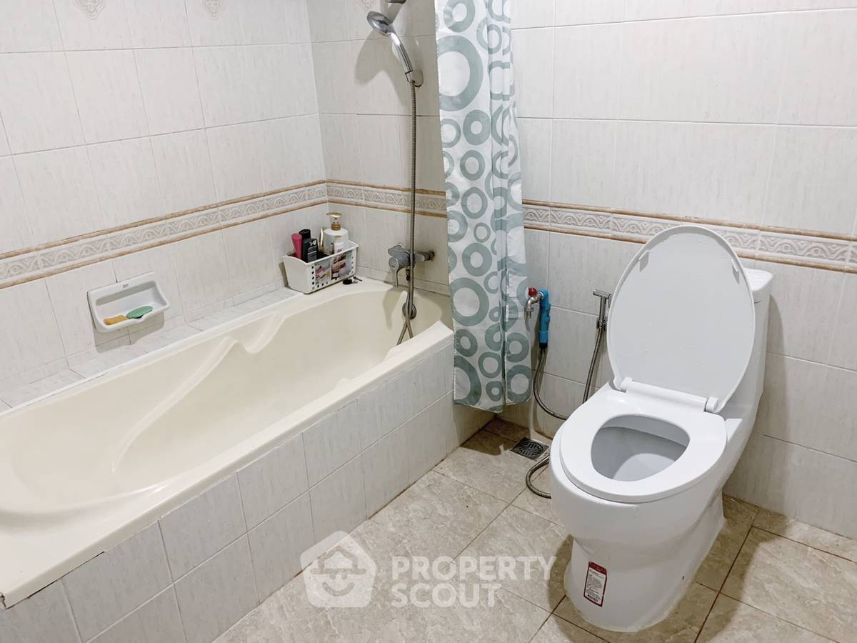 รูป คอนโด 2-ห้องนอน ที่ วิทยุ คอมเพล็กซ์ คอนโดมิเนียม ใกล้ BTS เพลินจิต (ID 370931) - รูปที่ 14/15