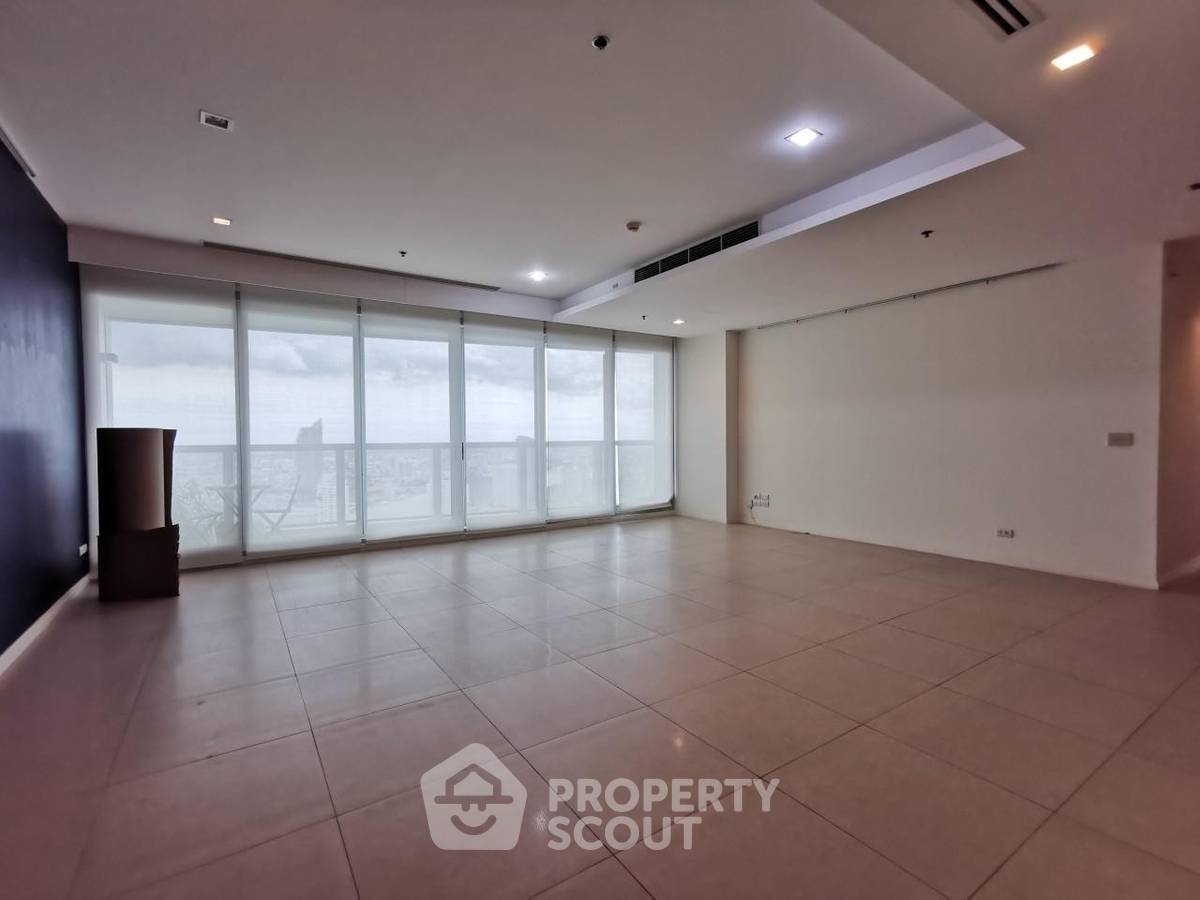 รูป คอนโด 3-ห้องนอน ที่ เดอะ ริเวอร์ คอนโดมิเนียม ใกล้ BTS สะพานตากสิน (ID 621117) - รูปที่ 10/13