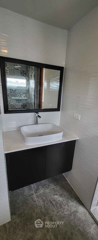 picture 2-BR Condo at JC Tower Thong Lor close to Phrom Phong (ID 2159029) - 14/20