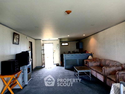 Condos for sale : 2-BR Condo at Condotel Cliff & Beach close to Cha-Am Beach (ID 813392)