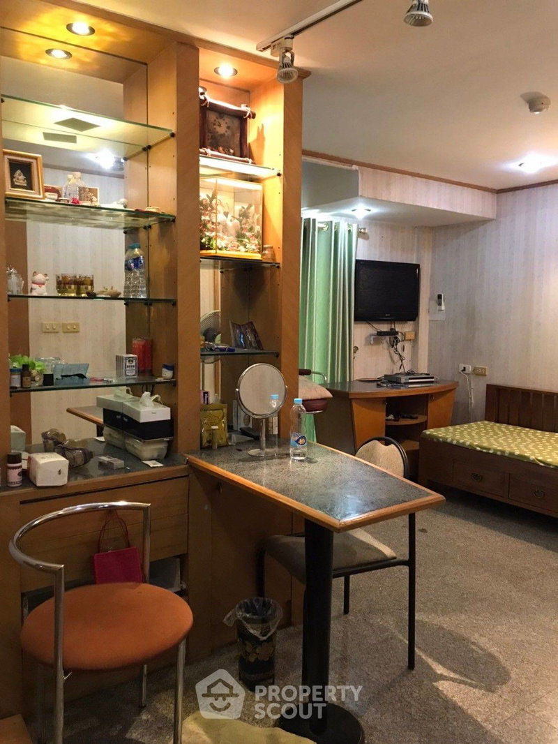 ขายคอนโด : คอนโด 1-ห้องนอน ที่ คอนโด บ้านเกษมสันต์ 1 ใกล้ BTS รถไฟฟ้าสนามกีฬาแห่งชาติ (ID 922494)