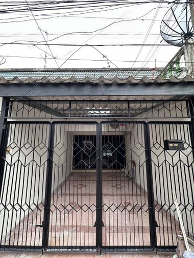 3-bed townhouse for rent, 130 sqm, Din Daeng
