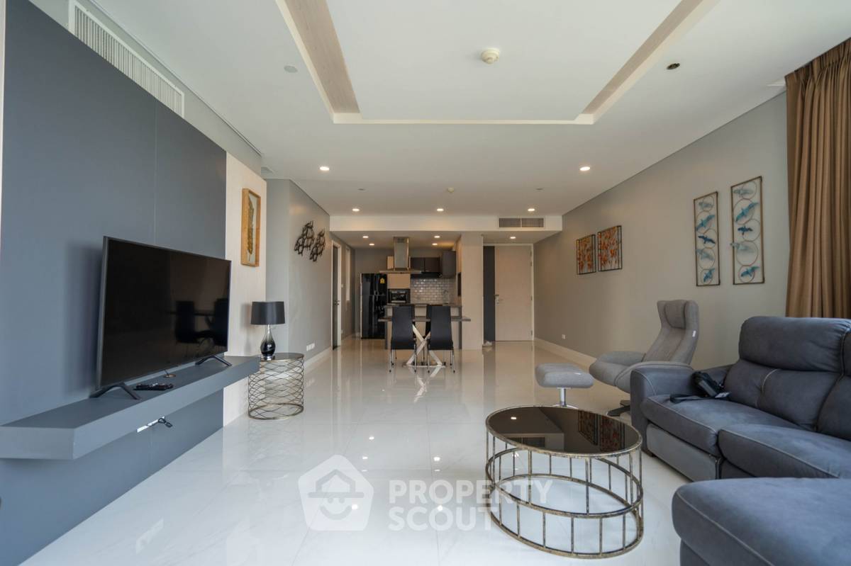 picture 3-BR Condo at Fullerton Sukhumvit near BTS Ekkamai (ID 514967) - 2/13