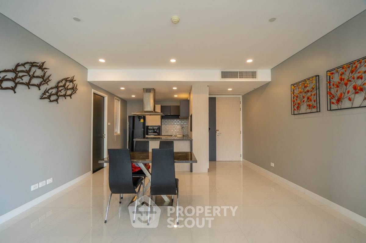 picture 3-BR Condo at Fullerton Sukhumvit near BTS Ekkamai (ID 514967) - 5/13