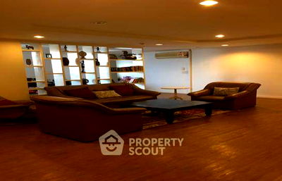 Condos for rent Big C Extra Sukhaphiban 3 : 4-BR Condo at B.R. Condo in Khlong Chan (ID 63655)