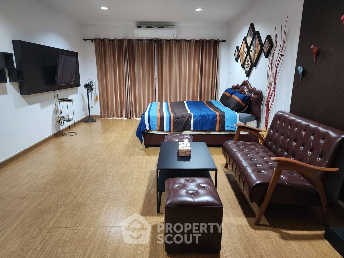 picture Studio Condo at Baan Klang Hua Hin Condominium close to Hua Hin Night Market (ID 2101420) - 2/10