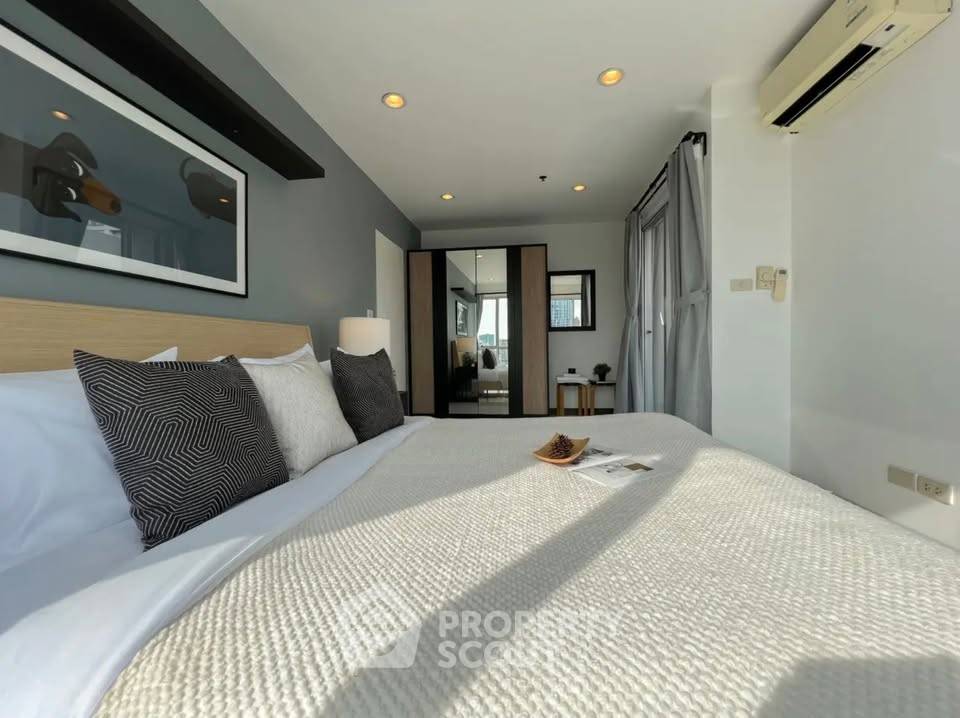 picture 2-BR Condo at Silom Suite Condominium near BTS Saint Louis (ID 2189578) - 3/10