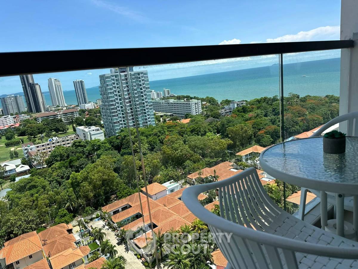 picture 1-BR Condo at The Peak Towers close to Phratamnak (ID 2180303) - 1/6
