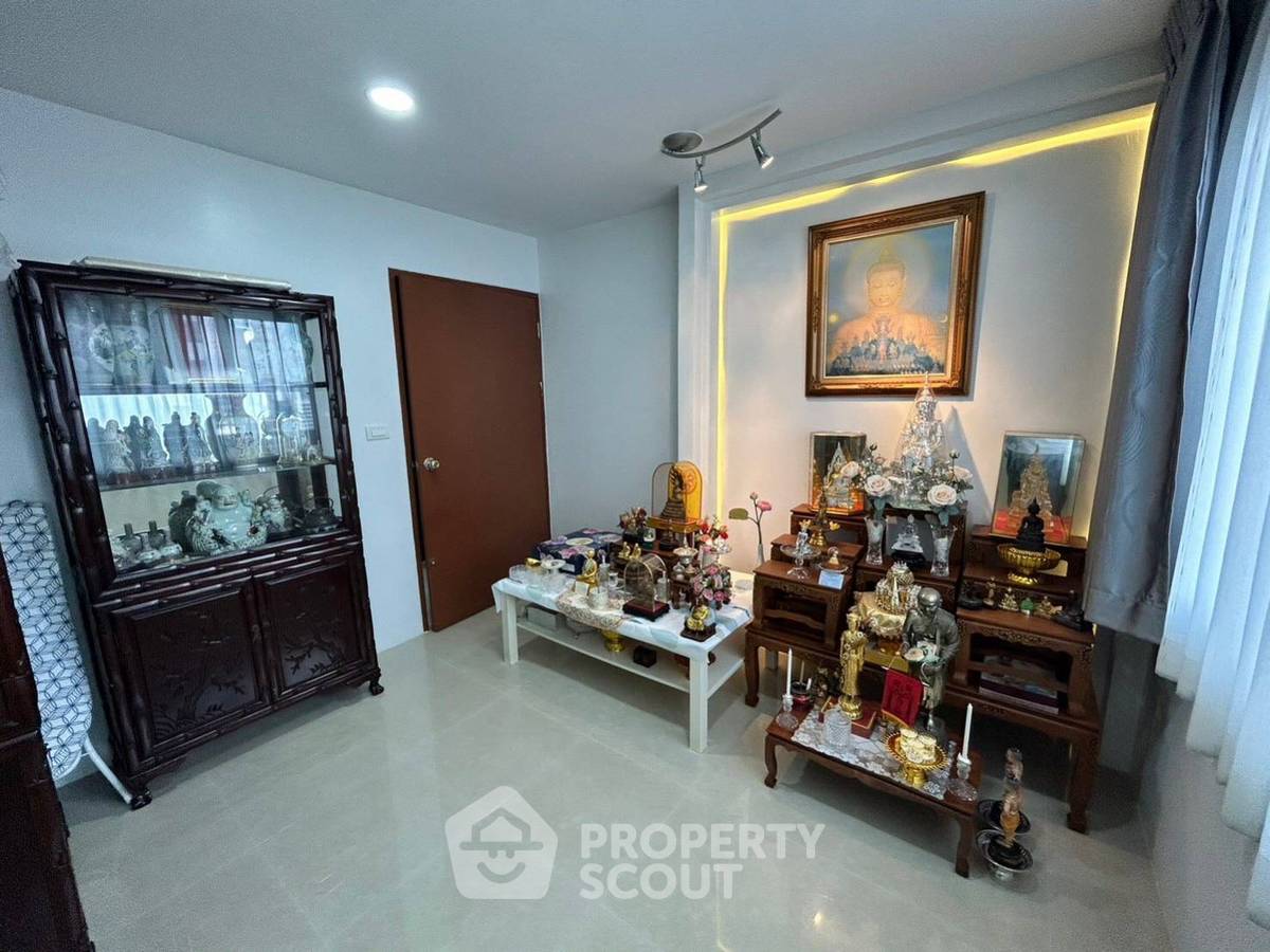 picture 2-BR Condo at Wittayu Complex near BTS Phloen Chit (ID 997267) - 8/15