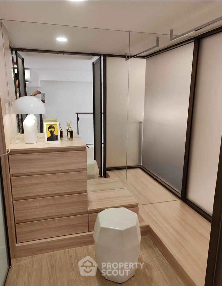 รูป คอนโด 1-ห้องนอน ที่ แลนด์มาร์ค แอท แกรนด์ สเตชั่น บาย ไซมิส แอสเซท ใน คันนายาว (ID 2169520) - รูปที่ 13/15