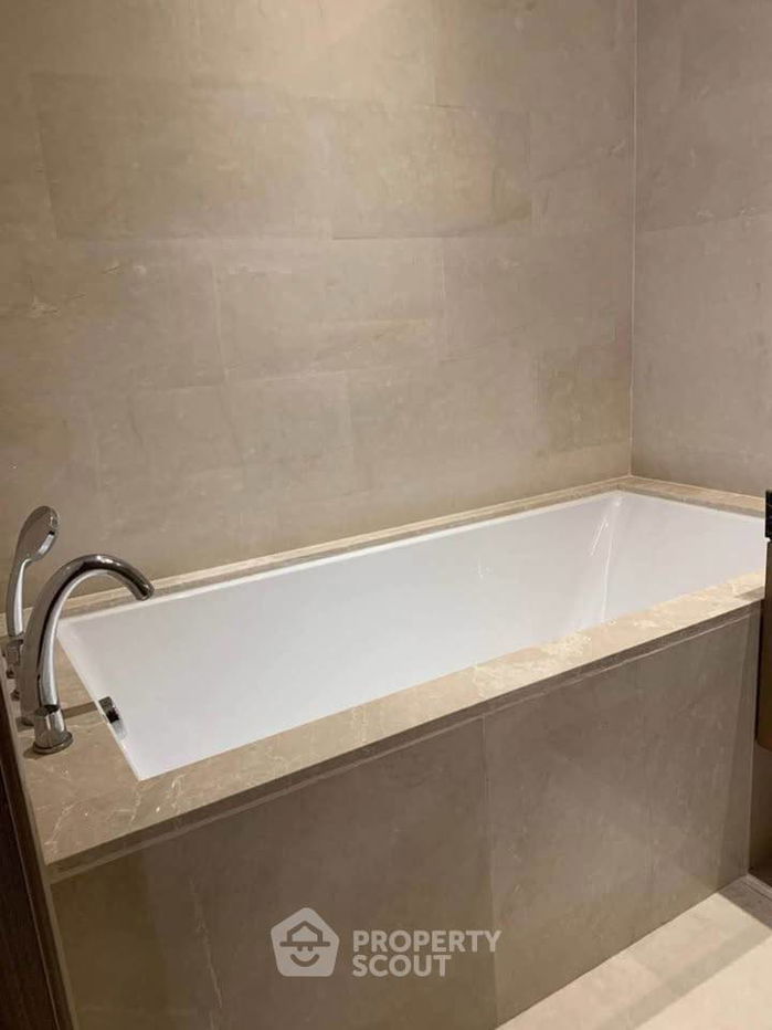 picture 2-BR Condo at Magnolias Ratchadamri Boulevard near BTS Ratchadamri (ID 1979990) - 7/11